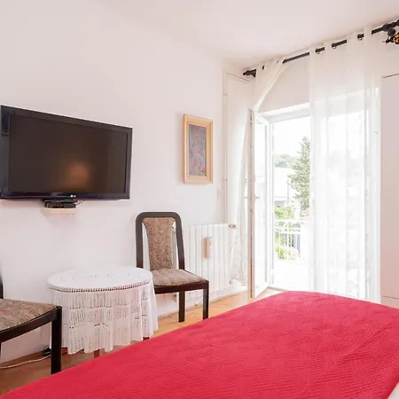 Apartment Mirjana *