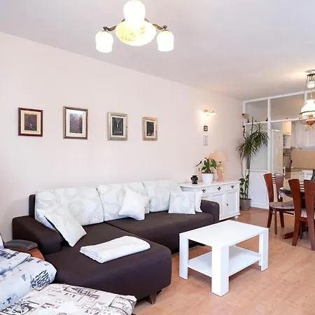 Apartment Mirjana *